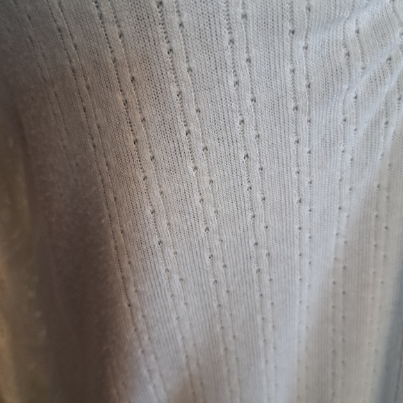 White V-Neck Bell Sleeve Blouse by Maurices.. Oversized Sm.. Lacy Sleeve - Picture 4 of 9